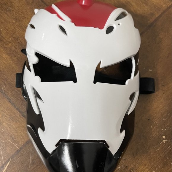 Nerf- Spider-Man Maximum Venom: Venomized Iron Man Set - Picture 4 of 5